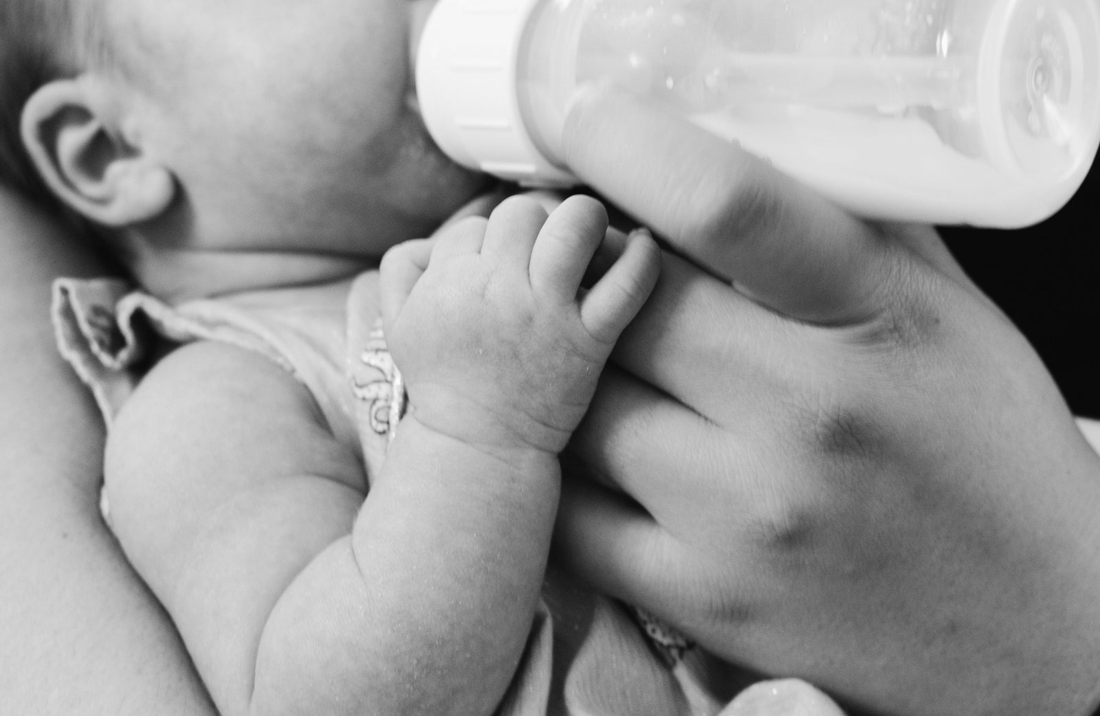 How to Support a Healthy Gut in Formula-Fed Babies